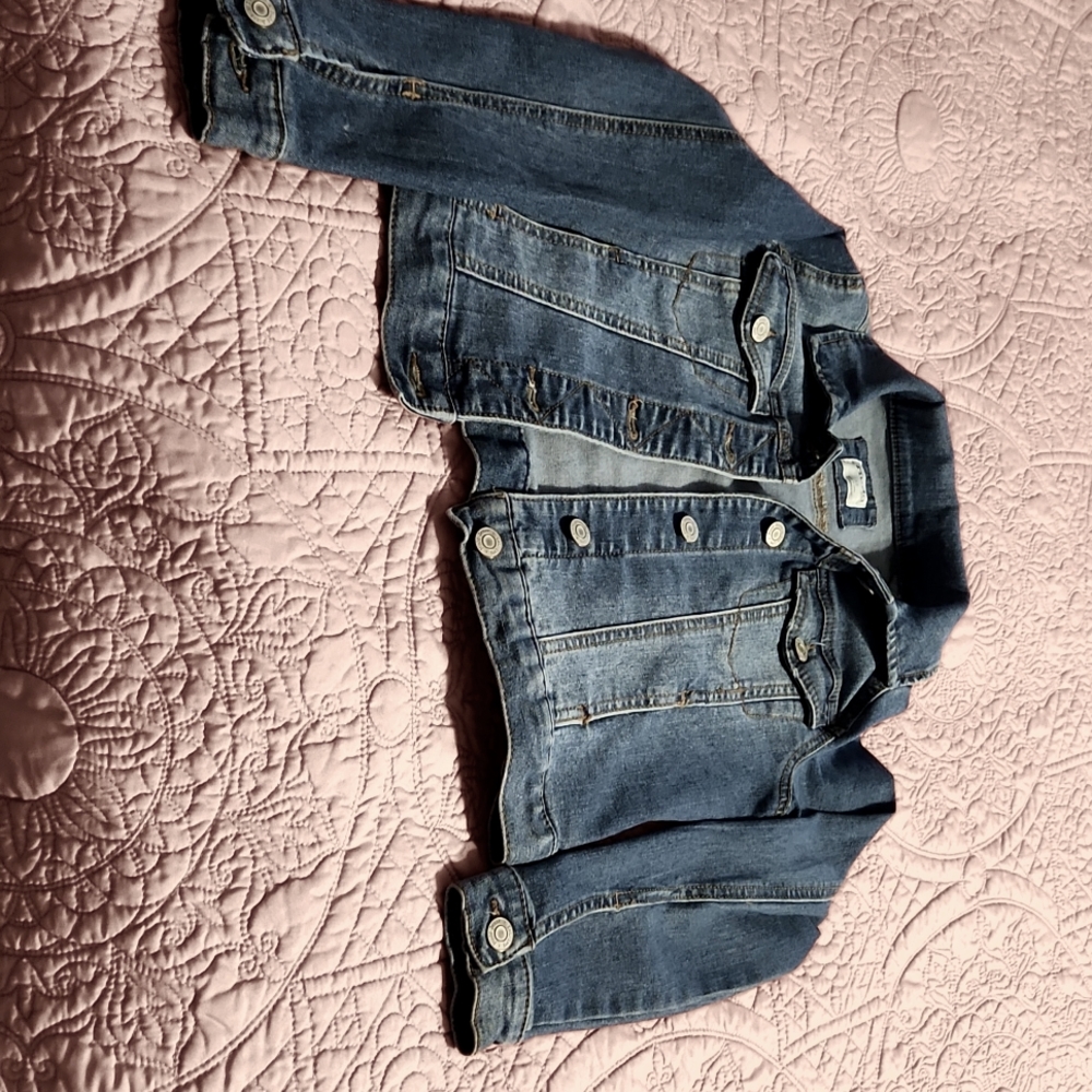 Girl's Denim Jacket excellent used condition, Mudd, perfect for any weather.